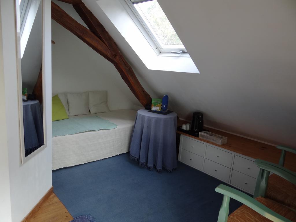 Au Moulin Geant Bed & Breakfast Rochefort-sur-Loire Rom bilde